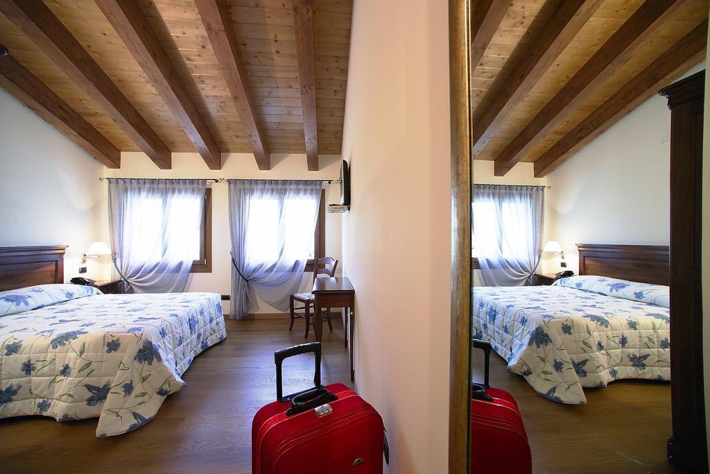 Alloggio Franciscus Arquà Petrarca Zimmer foto